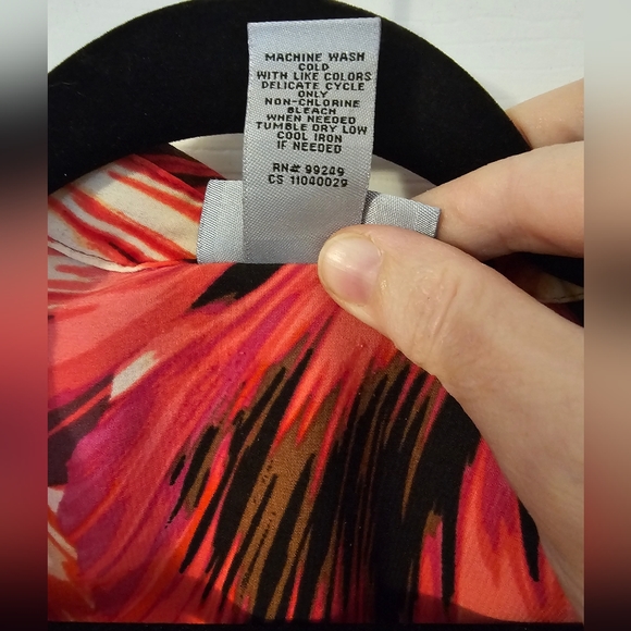 Catherines Blouse - Picture 3 of 4